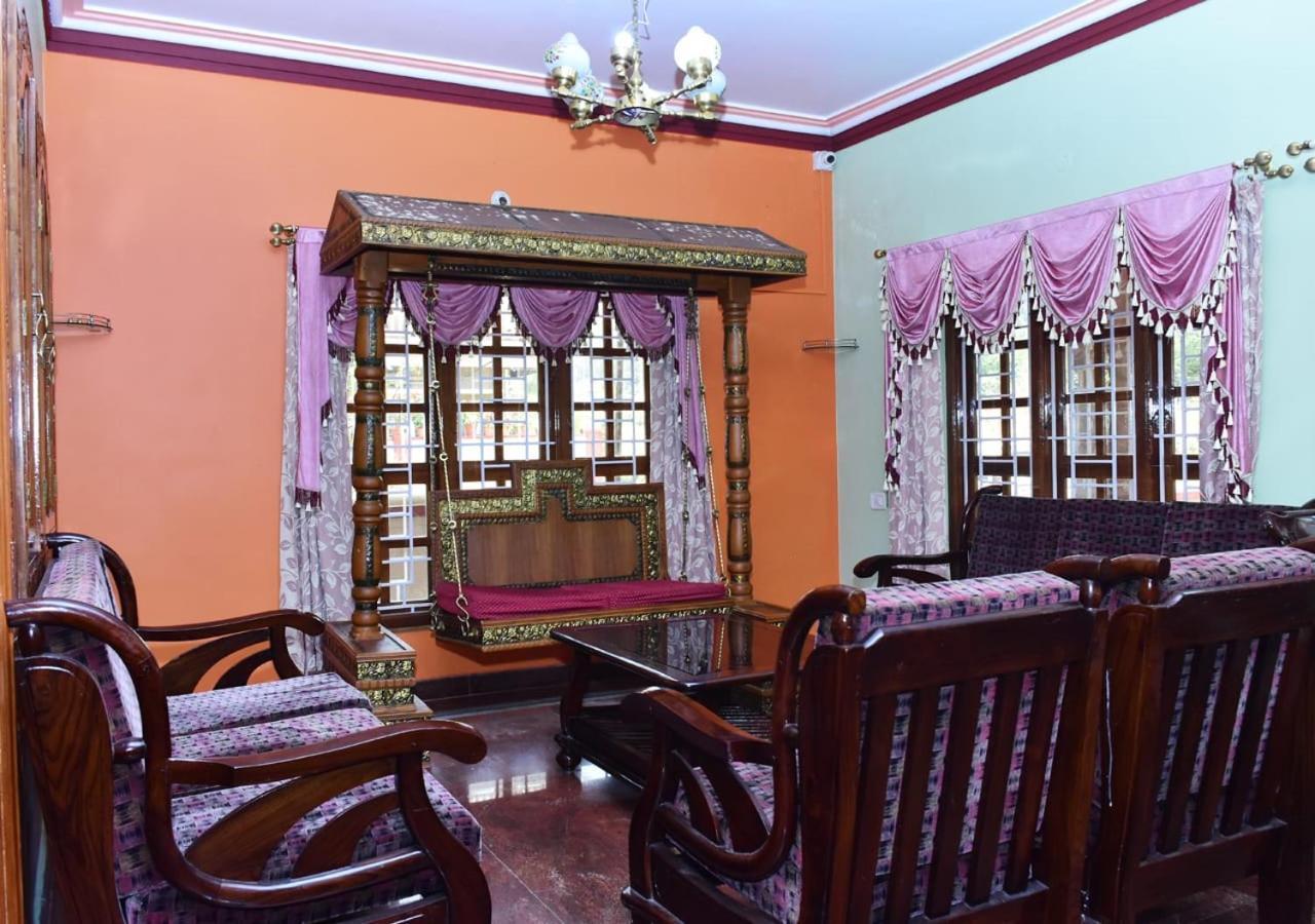 Kaveri Homestay มาดิเครี ภายนอก รูปภาพ